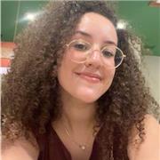 Soy graduada en Educación Primaria con especialidad en Inglés.